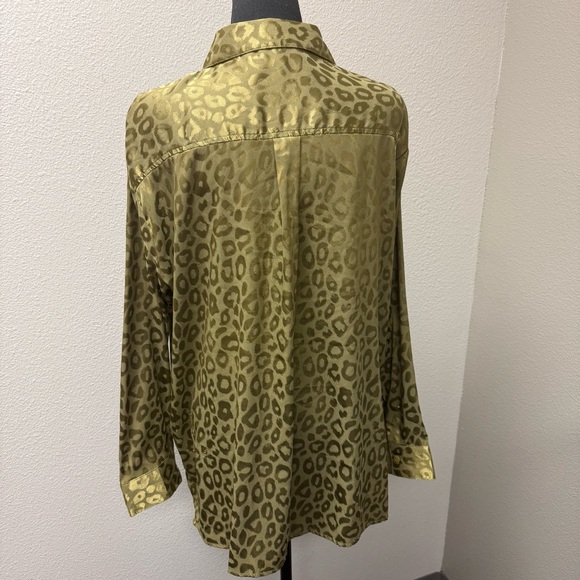 Umgee Army Green Leopard Satin Blouse Button Front Chic Top Large Trendy - Picture 5 of 9